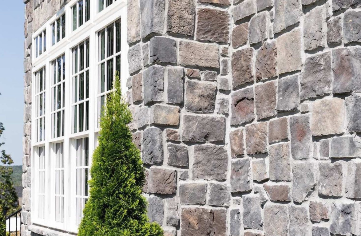 Stone Veneer Siding & Installation by professional masonry contractors in Spokane, WA